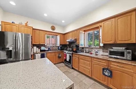 16015 13th Avenue Whitestone NY 11357