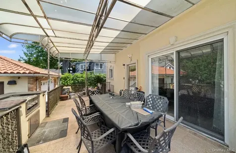 16015 13th Avenue Whitestone NY 11357