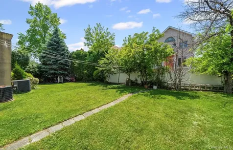 16015 13th Avenue Whitestone NY 11357
