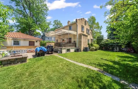 16015 13th Avenue Whitestone NY 11357