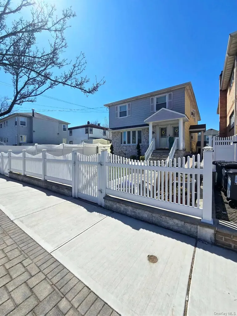 Howard Beach NY 11414
