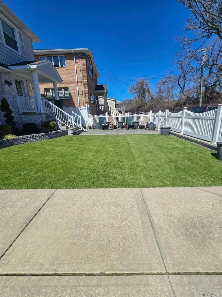 Howard Beach NY 11414