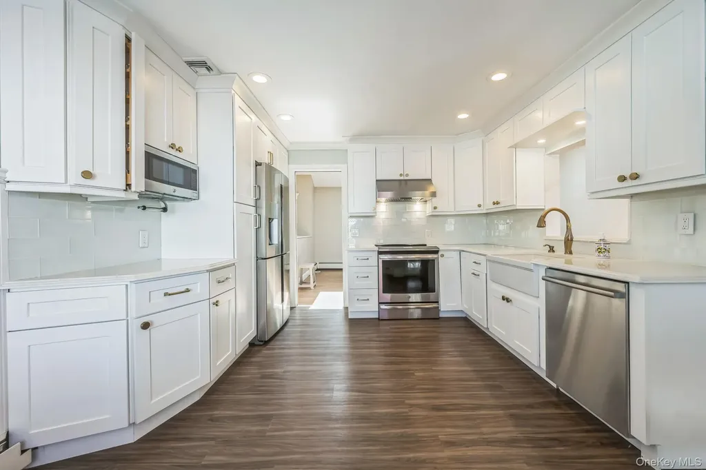3 Glen Way Cold Spring Harbor NY 11724