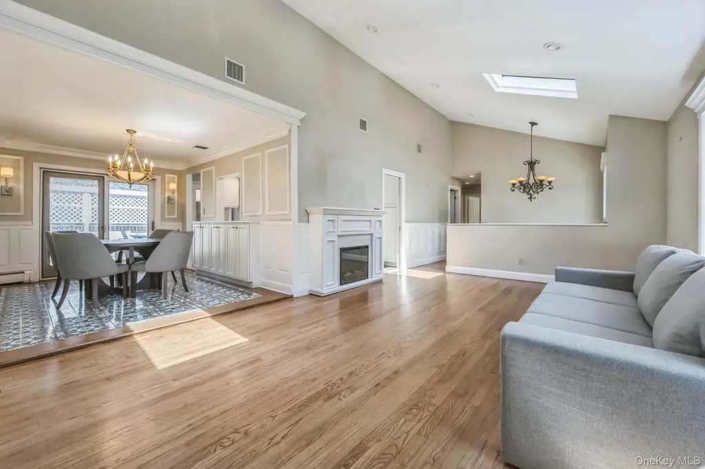 3 Glen Way Cold Spring Harbor NY 11724