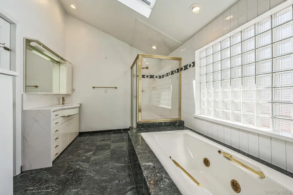 3 Glen Way Cold Spring Harbor NY 11724