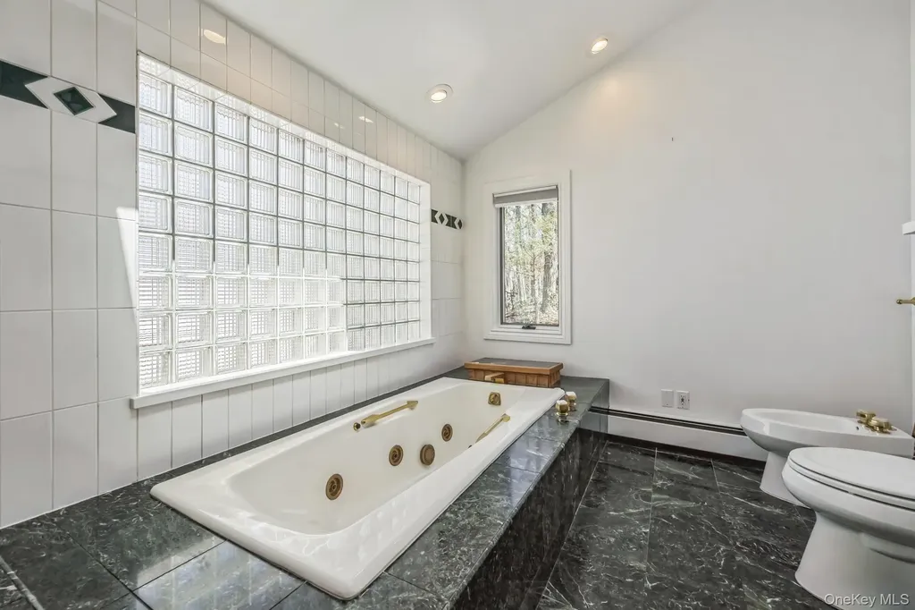 3 Glen Way Cold Spring Harbor NY 11724