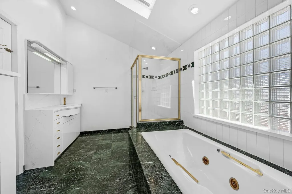 3 Glen Way Cold Spring Harbor NY 11724