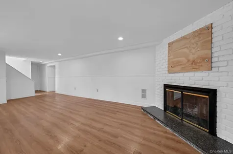3 Glen Way Cold Spring Harbor NY 11724