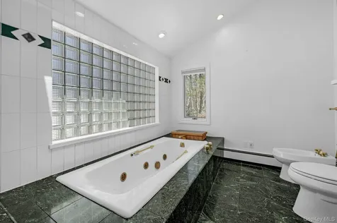 3 Glen Way Cold Spring Harbor NY 11724