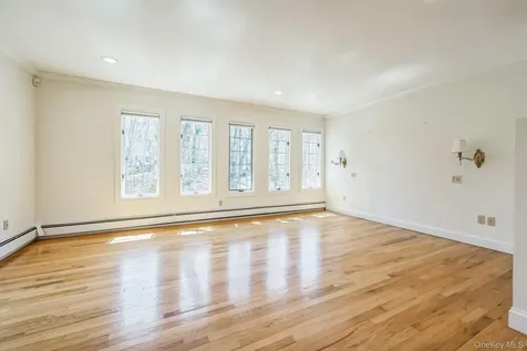 3 Glen Way Cold Spring Harbor NY 11724