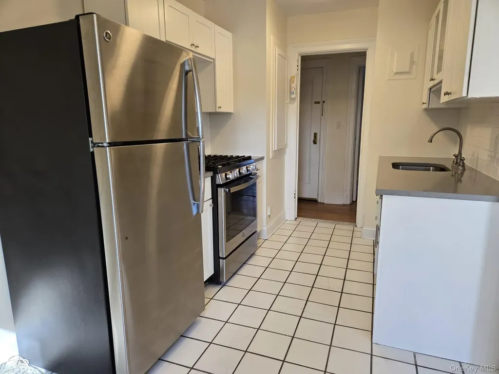 6 Davis Avenue Rye NY 10580