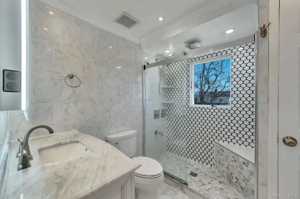 76 Balcom Road Farmingdale NY 11735