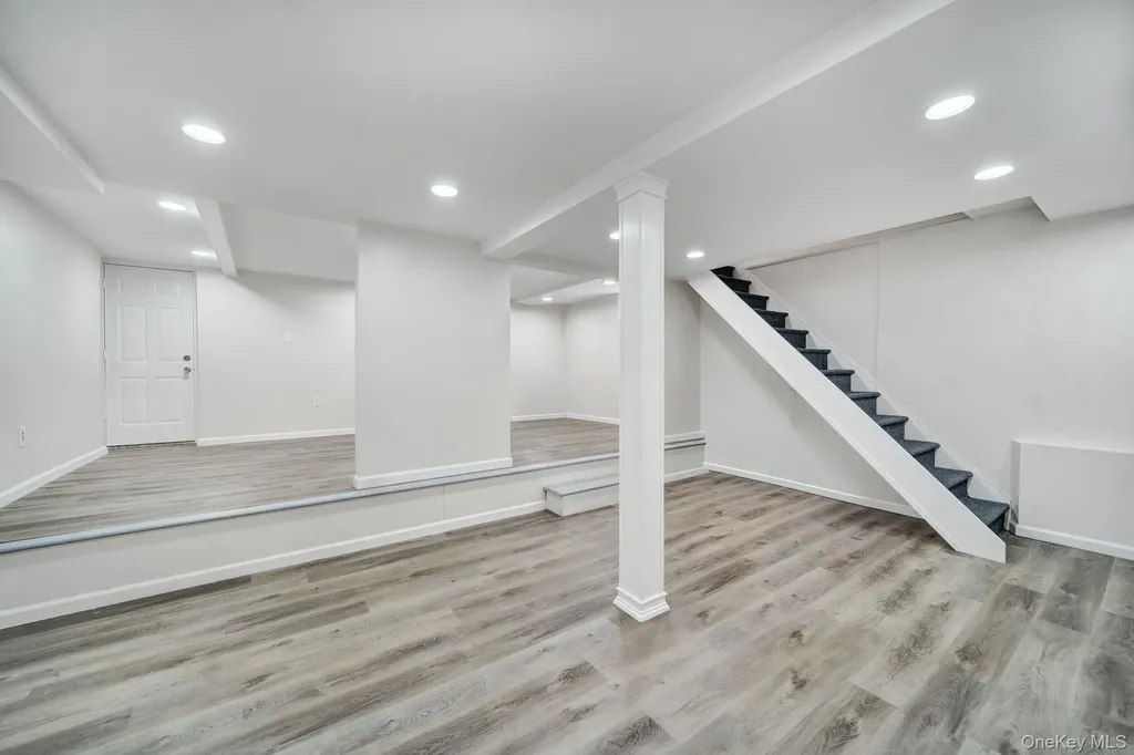 76 Balcom Road Farmingdale NY 11735