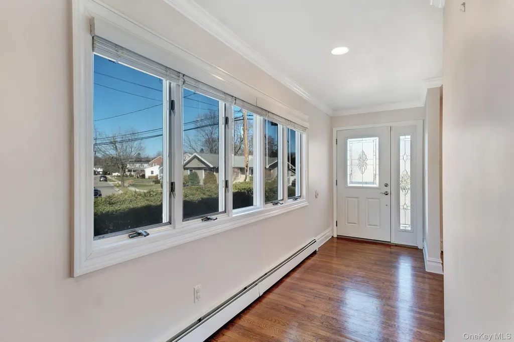 76 Balcom Road Farmingdale NY 11735