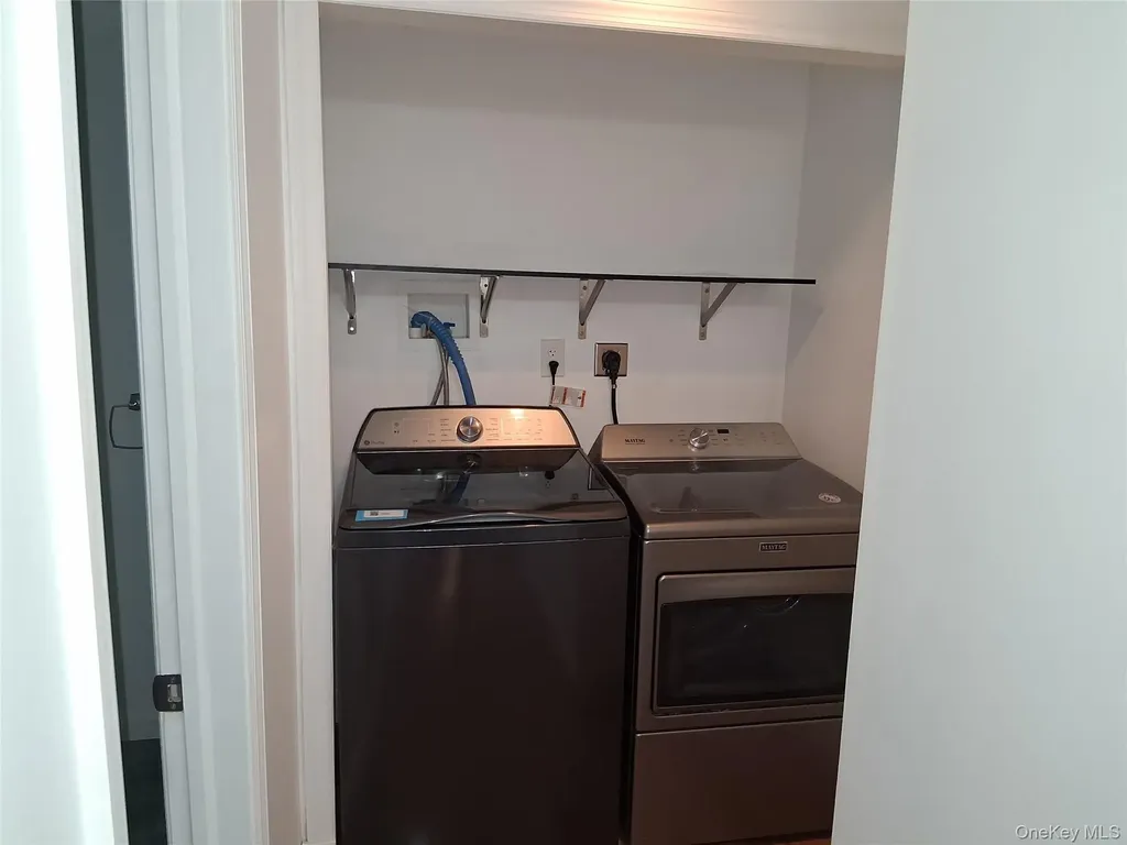 71 Cooks Road East Patchogue NY 11772