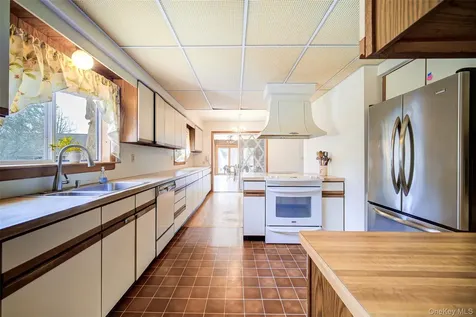 289 Shenandoah Road Hopewell Junction NY 12533