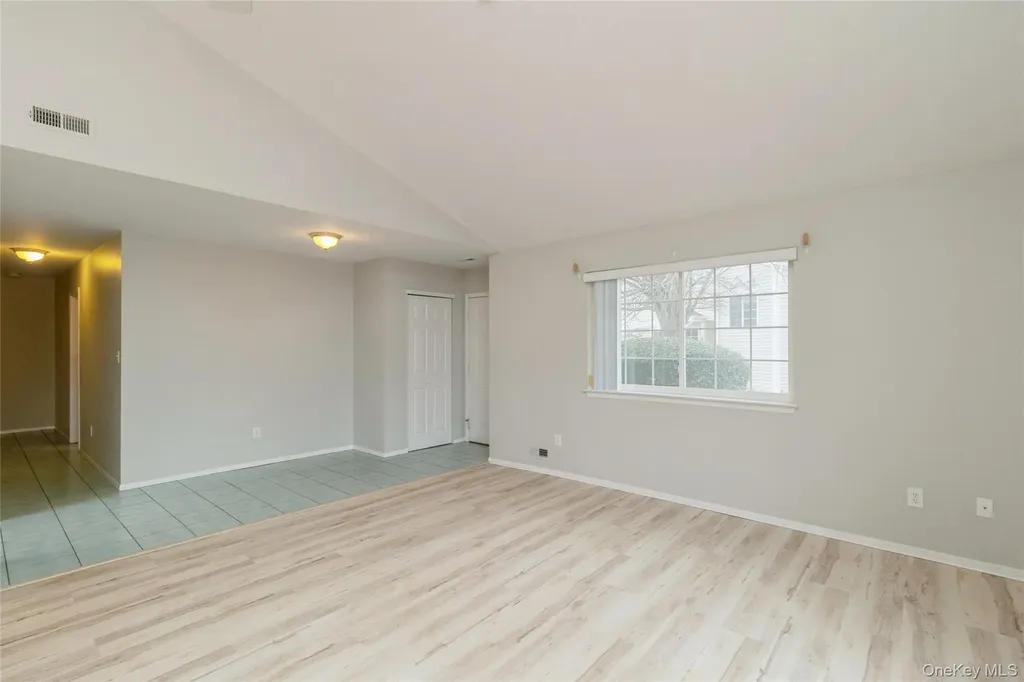 202 Gothic Circle Manorville NY 11949