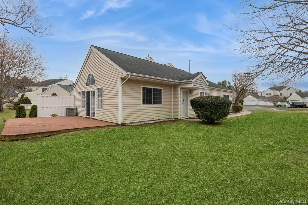 202 Gothic Circle Manorville NY 11949