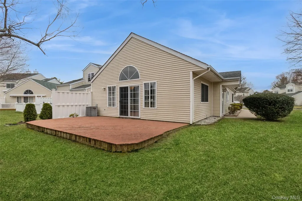 202 Gothic Circle Manorville NY 11949