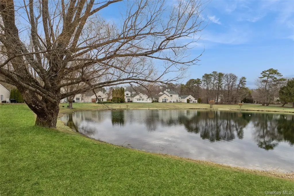 202 Gothic Circle Manorville NY 11949
