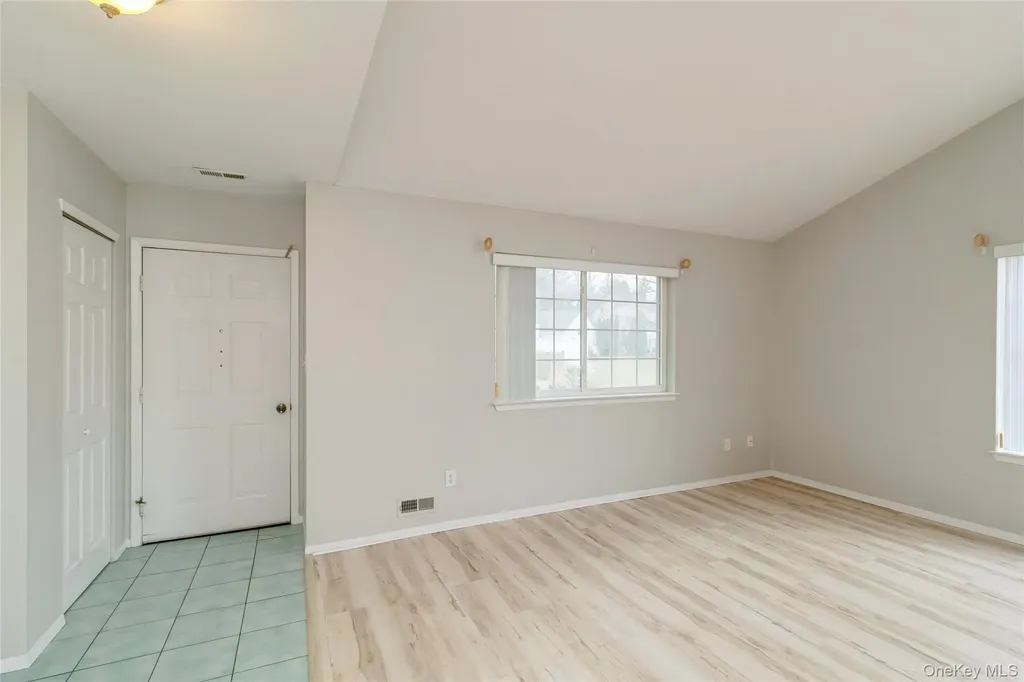 202 Gothic Circle Manorville NY 11949