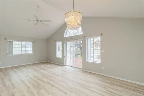 202 Gothic Circle Manorville NY 11949