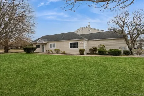 202 Gothic Circle Manorville NY 11949