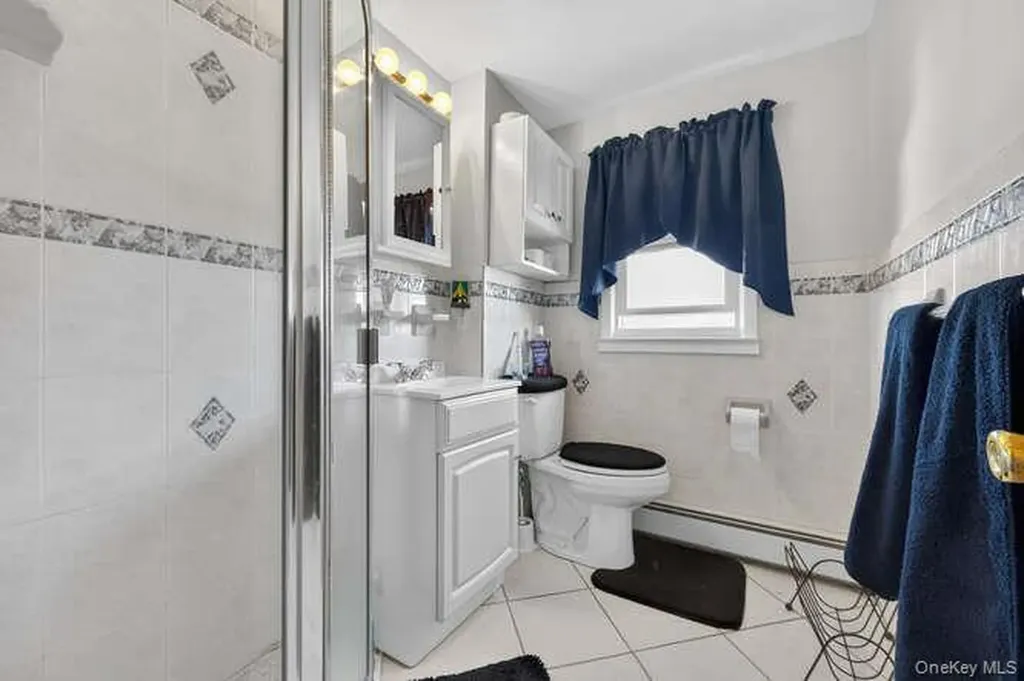 344 White Road Mineola NY 11501