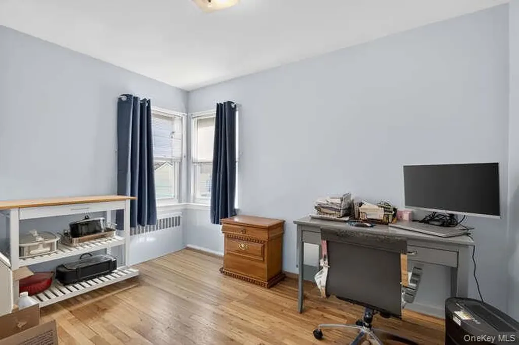 344 White Road Mineola NY 11501