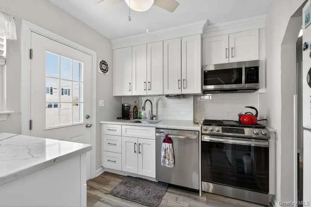 344 White Road Mineola NY 11501