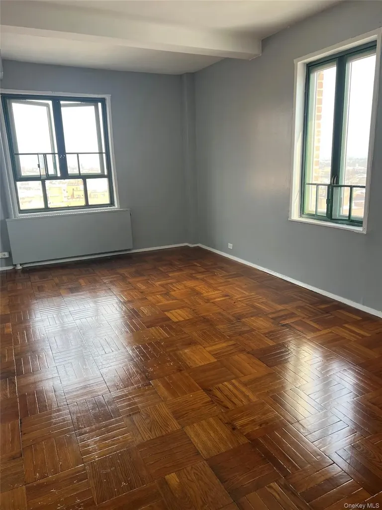1604 Metropolitan Avenue Bronx NY 10462
