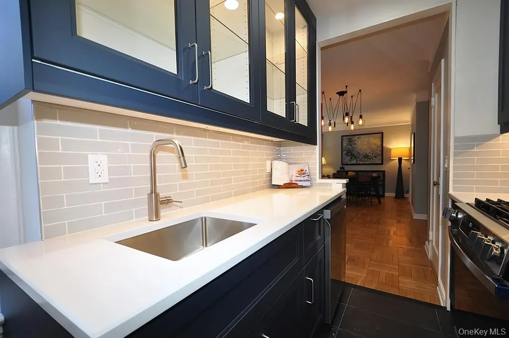196 Garth Road Scarsdale NY 10583