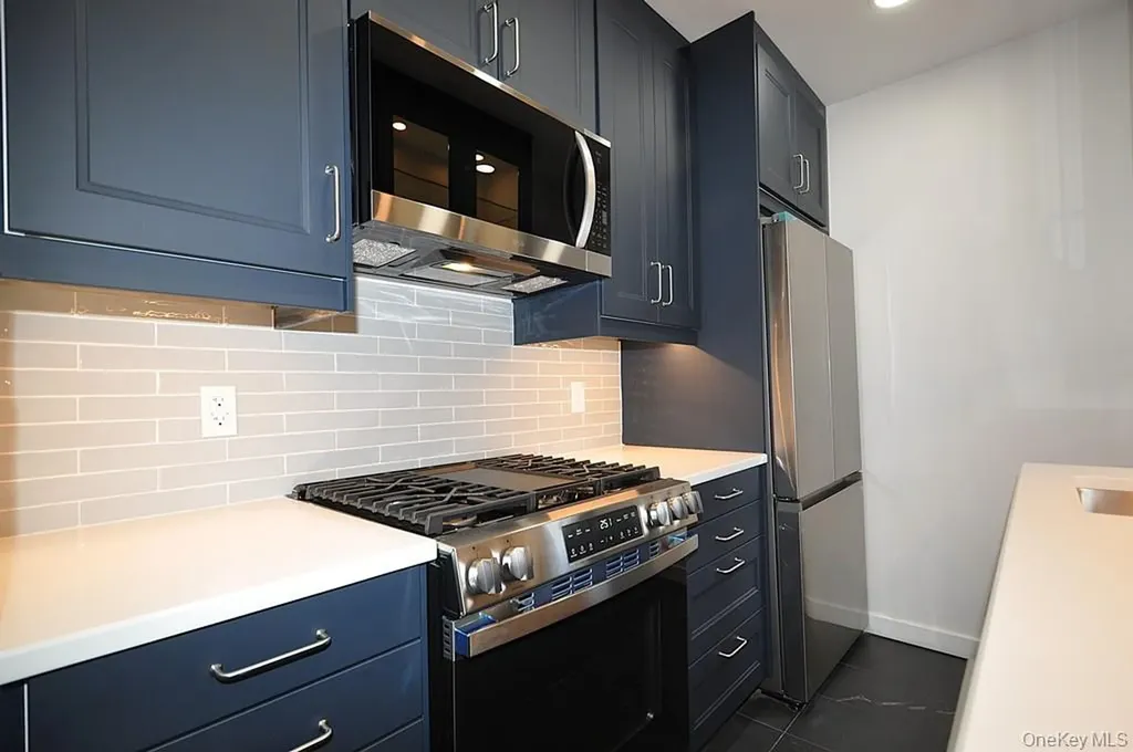 196 Garth Road Scarsdale NY 10583