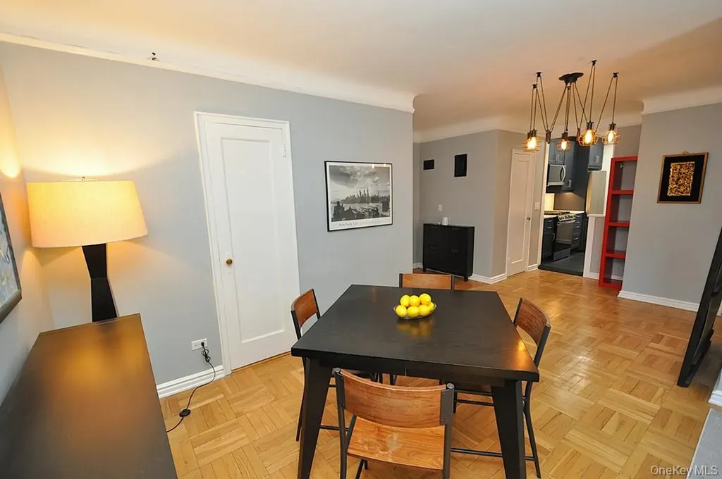 196 Garth Road Scarsdale NY 10583