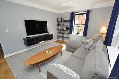 196 Garth Road Scarsdale NY 10583