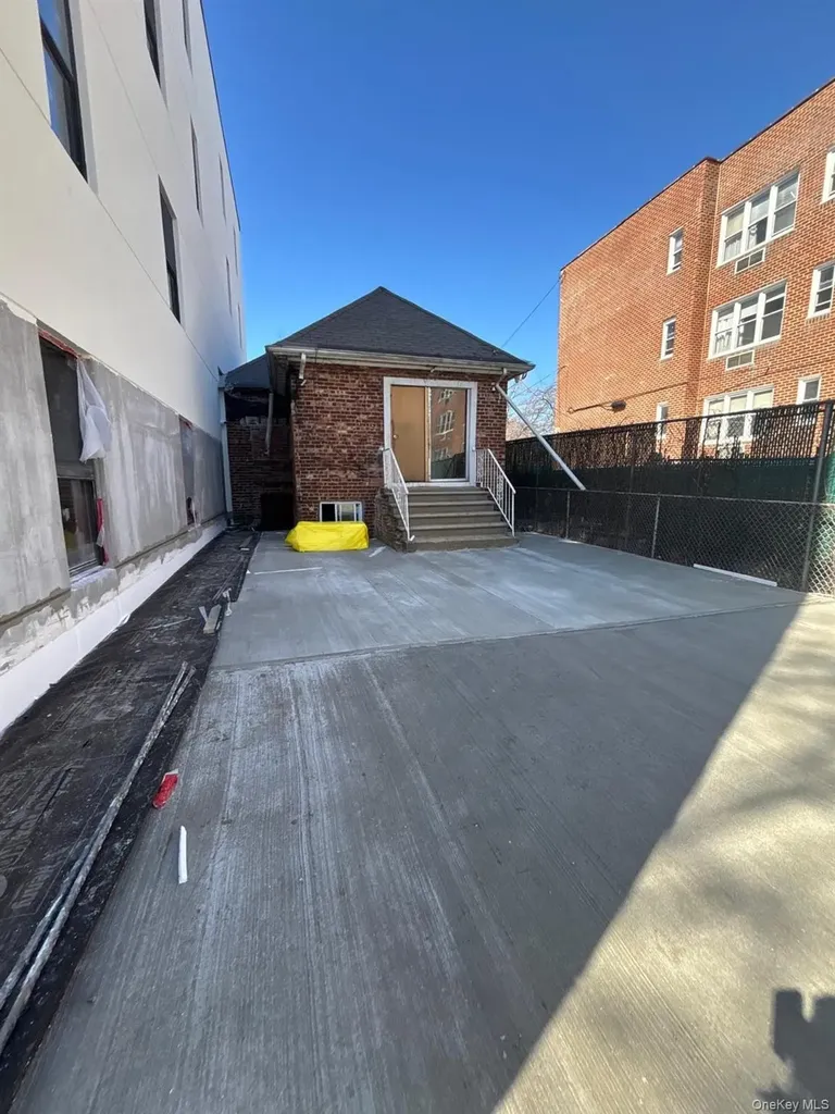 1978 Needham Avenue Bronx NY 10466