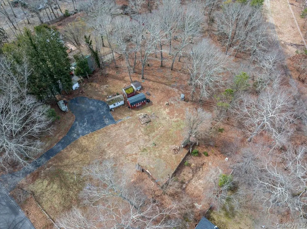 309 Primrose Path Manorville NY 11949