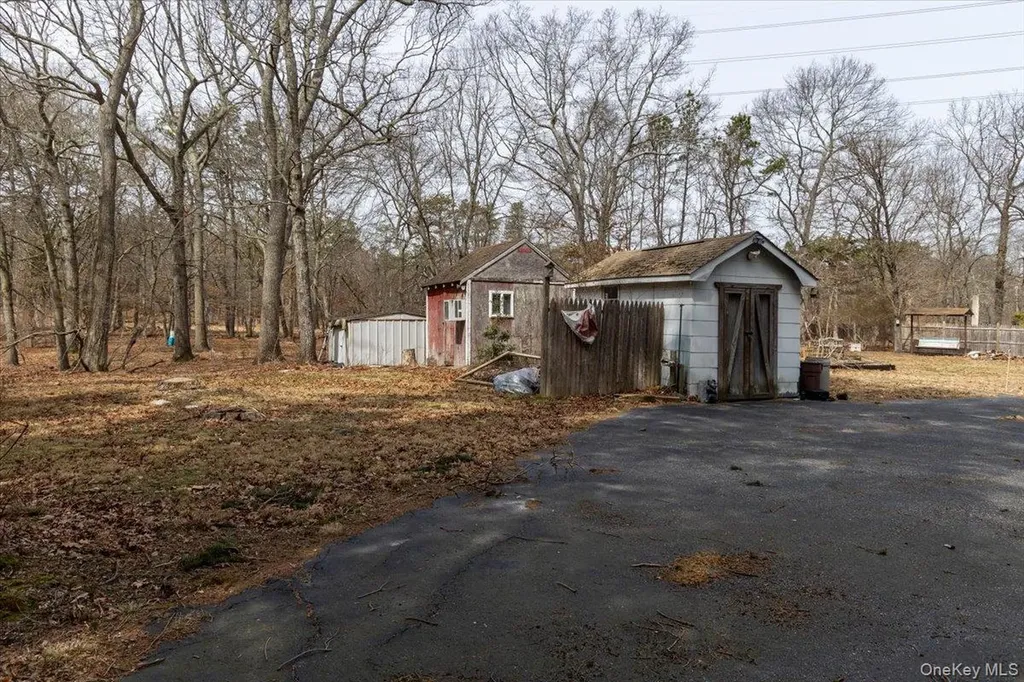 309 Primrose Path Manorville NY 11949