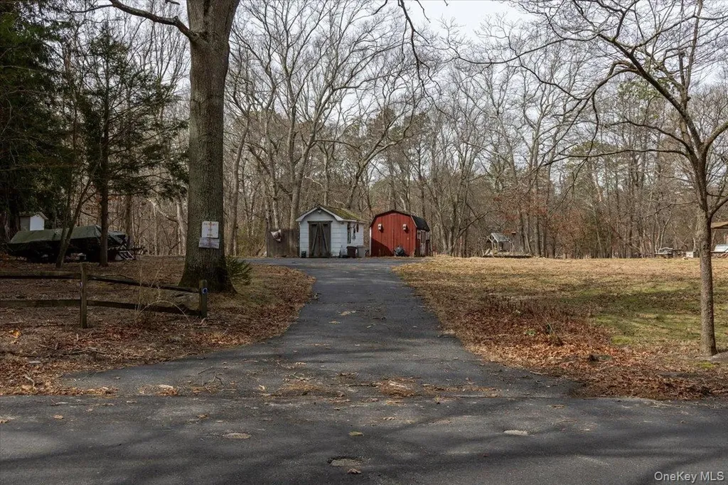 309 Primrose Path Manorville NY 11949