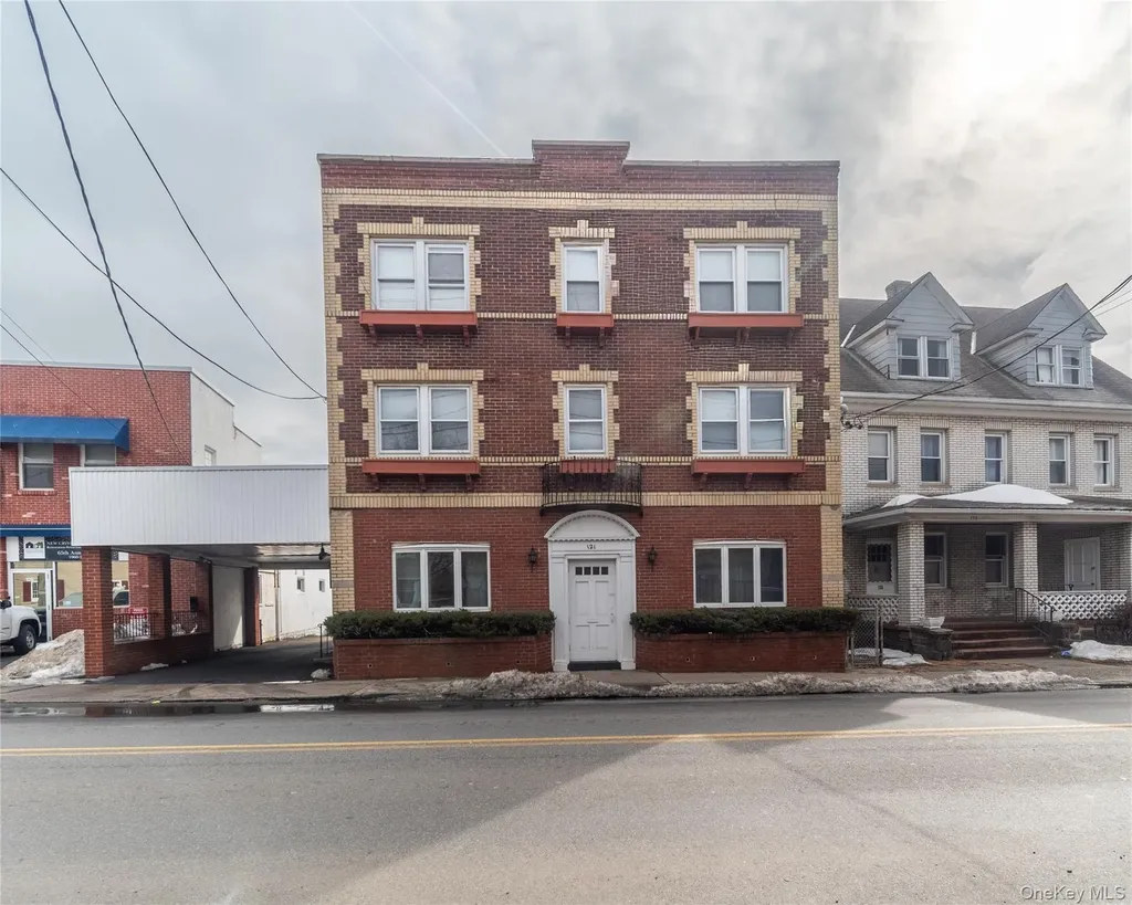 121 S Regent Street Port Chester NY 10573