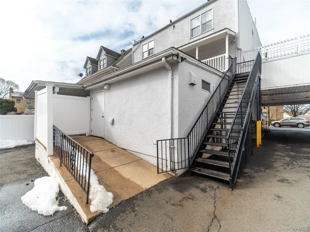121 S Regent Street Port Chester NY 10573