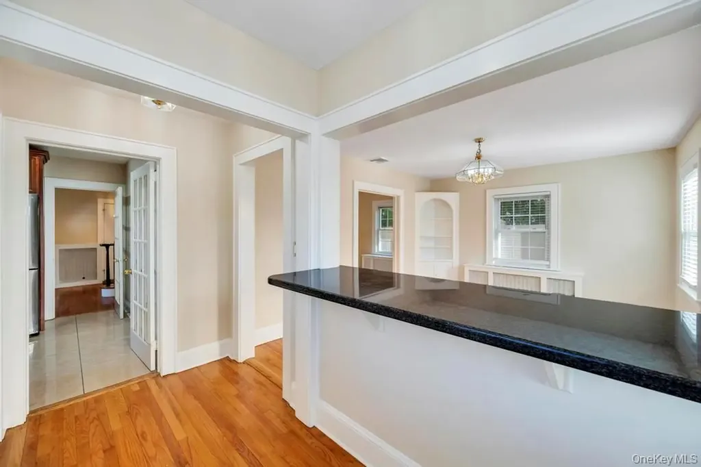 345 Plainfield Street Westbury NY 11590