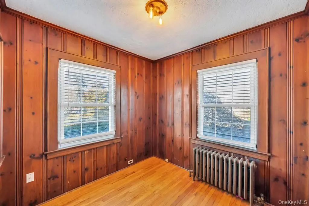 345 Plainfield Street Westbury NY 11590