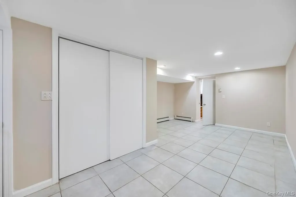 345 Plainfield Street Westbury NY 11590
