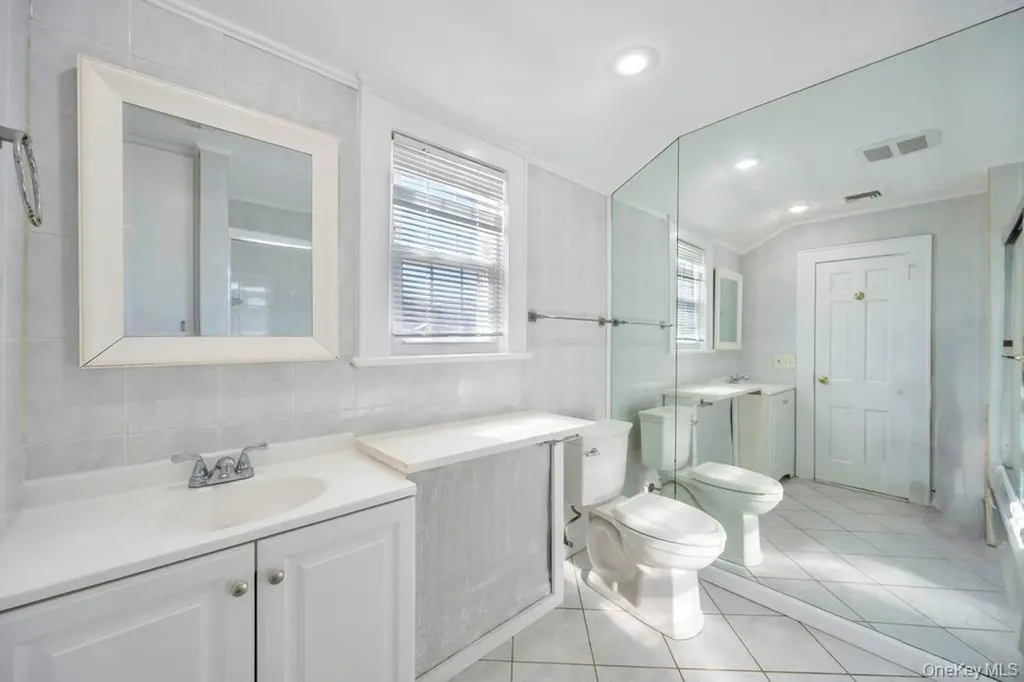 345 Plainfield Street Westbury NY 11590