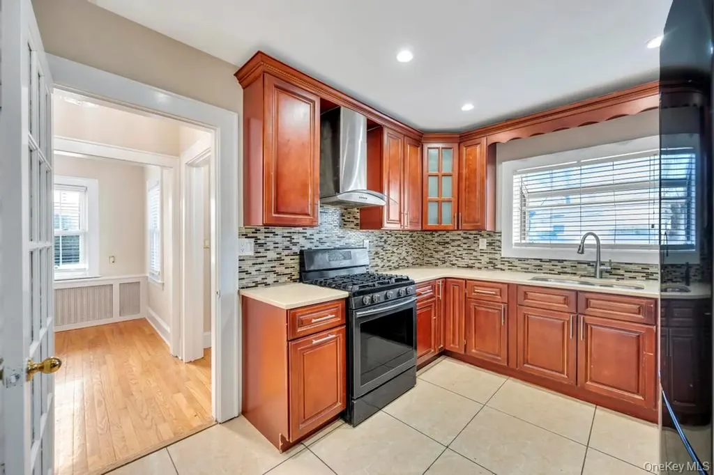 345 Plainfield Street Westbury NY 11590