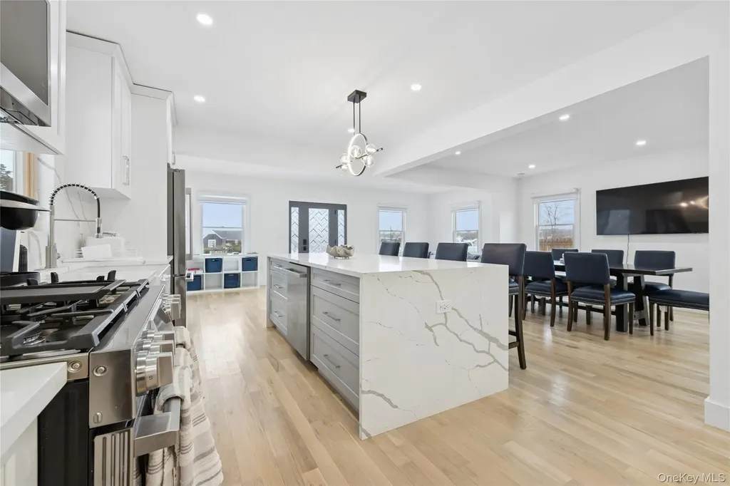 10 Sagamore Road Hampton Bays NY 11946