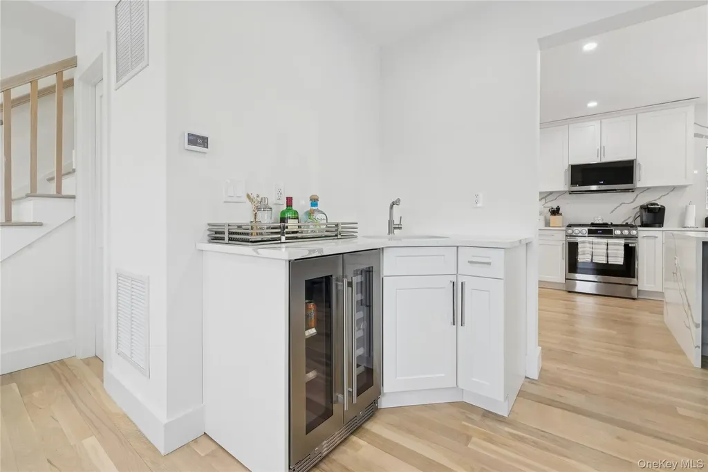 10 Sagamore Road Hampton Bays NY 11946