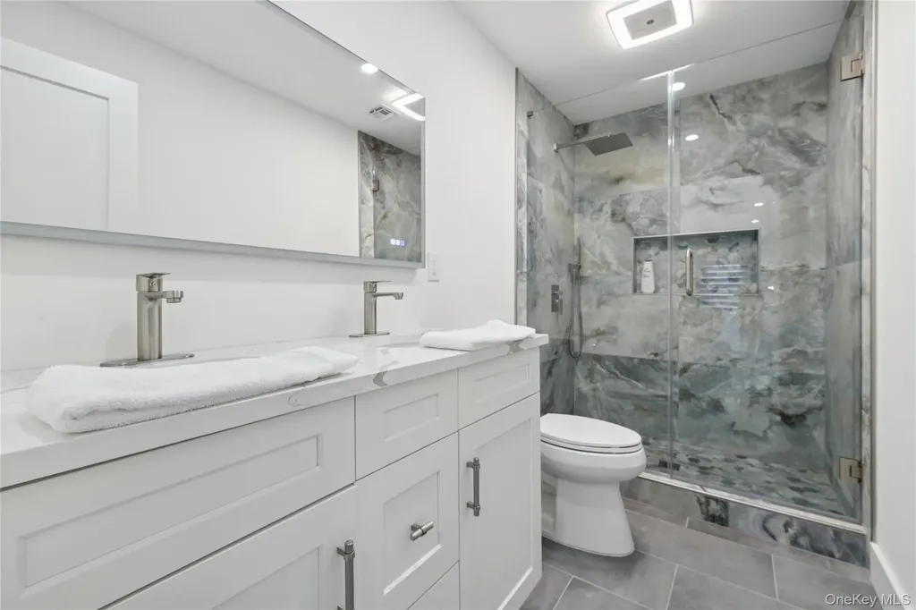 10 Sagamore Road Hampton Bays NY 11946