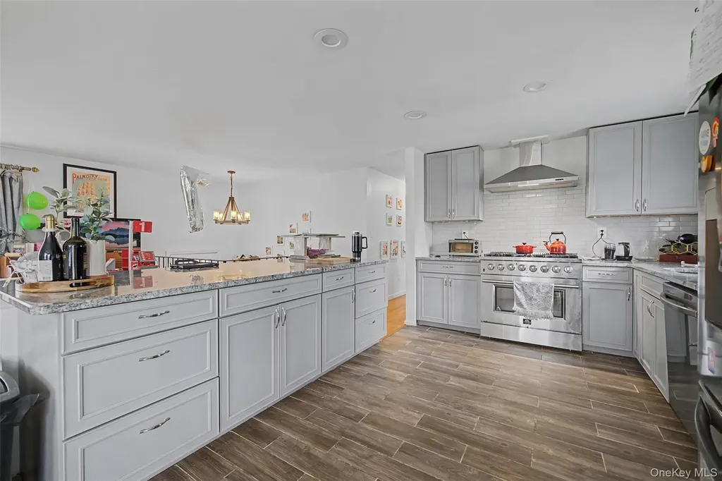 10 Cedar Lane Cornwall NY 12518